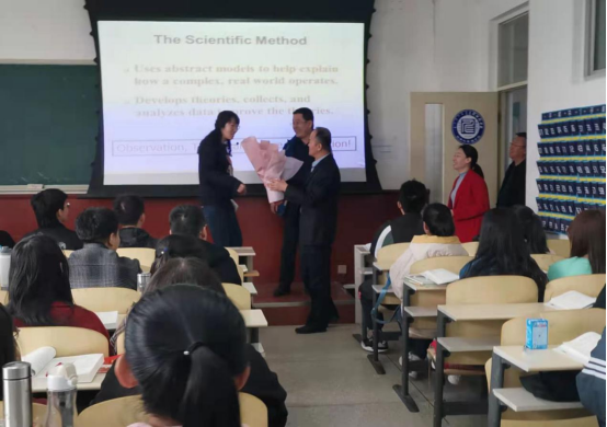 中国最美的大学老师 E4EA841F5AD0F19490946F11D58_763FC197_D373D.png