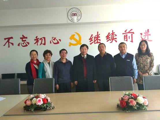 说明: C:\Users\asus\Desktop\审核评估--专项报道\张艳国-座谈-6.jpg