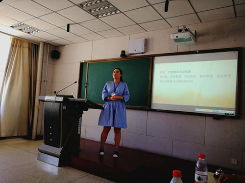 http://gh.bttc.edu.cn/__local/E/22/D0/0A9A6D9983A5A469232A589DBEE_98F46F82_E9E5.jpg
